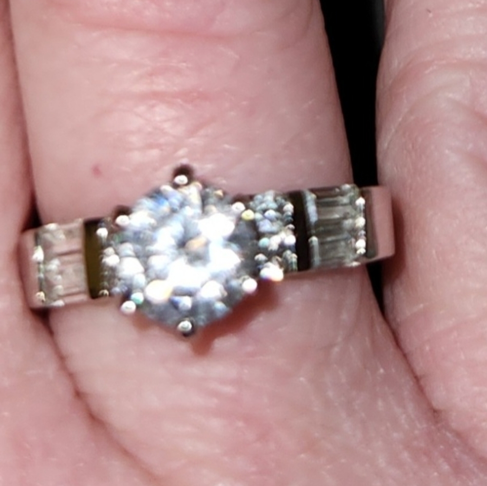 Silver tone ring